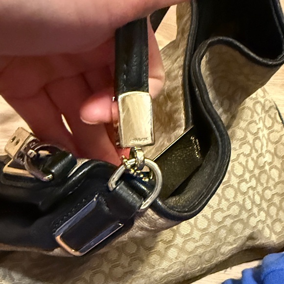 Elegant Coach Tan and Black Women's Bag - Picture 5 of 13